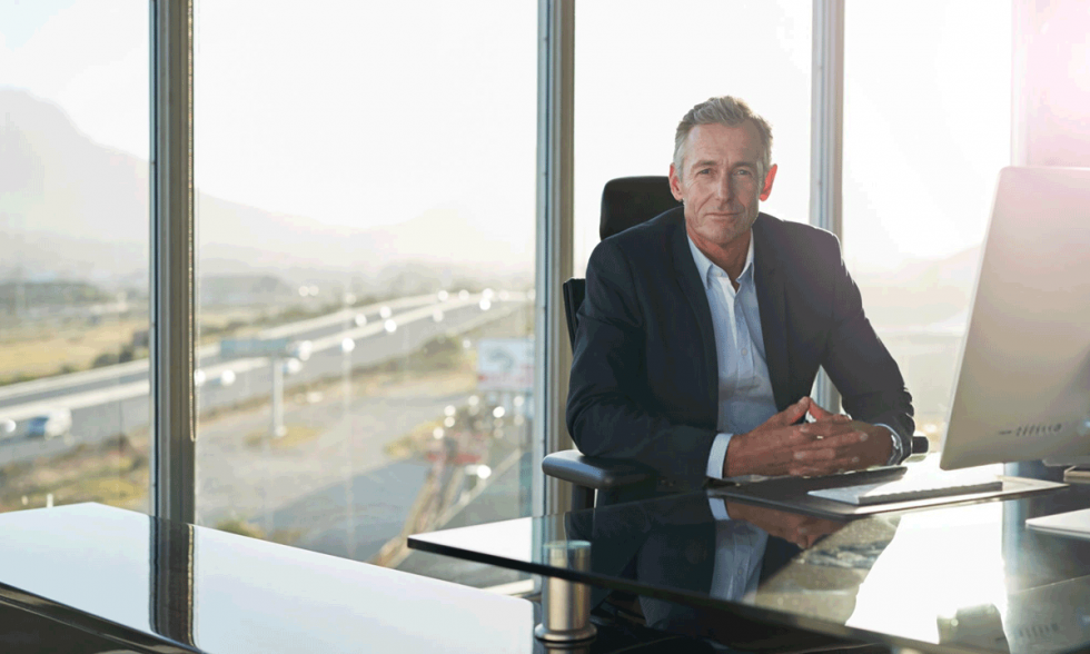 DBA vs Doctorado Cual opcion doctoral potencia mejor el liderazgo empresarial