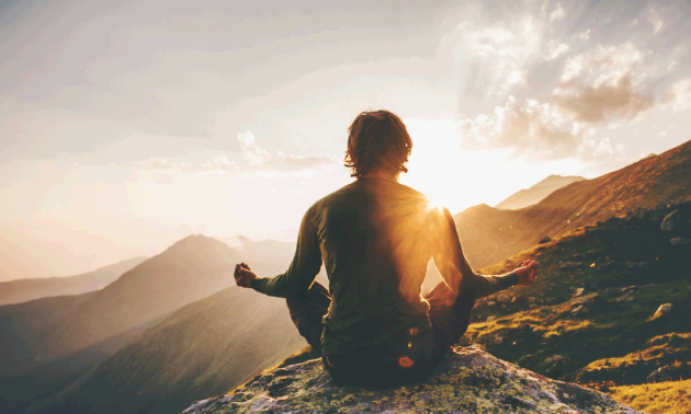 Meditacion en entornos corporativos y educativos Harvard advierte sobre sus riesgos psicologicos