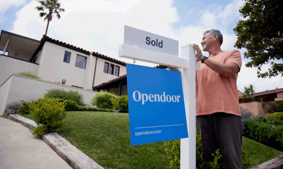 Opendoor reestructura su liderazgo tras renuncia del CEO y redefine su estrategia en el mercado PropTech