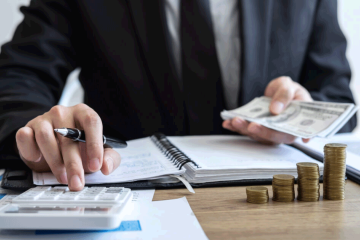 El rol estrategico del contador en la competitividad empresarial peruana y la creciente demanda global por formación tecnica flexible