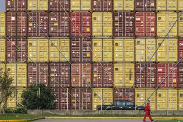 El superavit comercial record de China redefine las estrategias empresariales y las cadenas globales de suministro